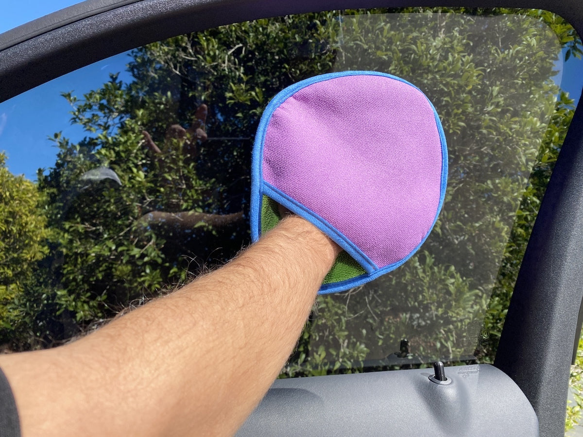Cleaning Inta The Inta-Mitt - For perfect, smear free glass cleaning – Bowden's Own NZ